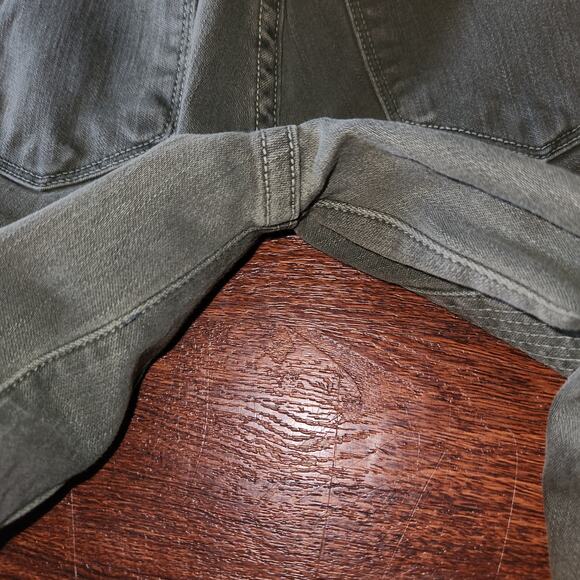 J Brand Roz Mid Rise Stitch Skinny Moto Jeans in Vintage Mantis, Size 24 - Picture 9 of 13